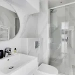 Boulanger - Republique Apartment *